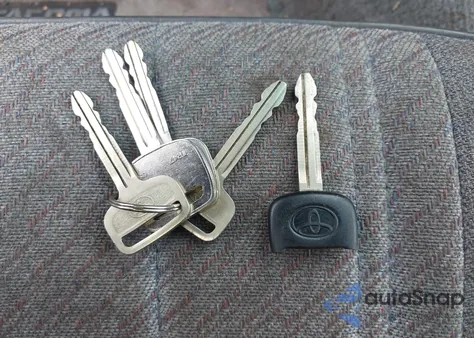 1997 Toyota Tacoma z USA, uszkodzony, nr VIN 4TAVL52N4VZ327020